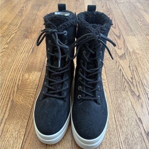 J/Slidws Black Lace-Up Sneaker Boots